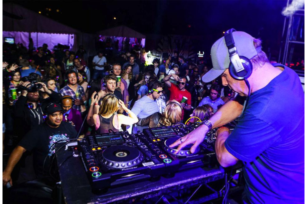 10 Tips for DJ's playing at a Silent Disco