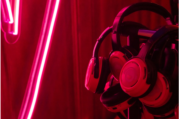 Enjoying Summer, The Silent Disco Way!